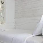 Elegant & Stylish Studio At Gateway Pasteur Apartment By Travelio