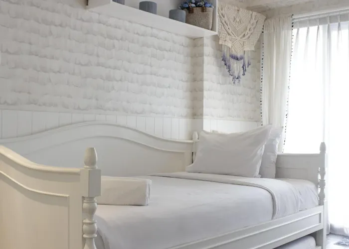 Elegant & Stylish Studio At Gateway Pasteur Apartment By Travelio